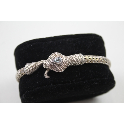 255 - Silver snake bracelet set with Topaz