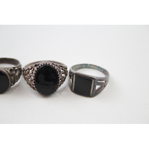 281 - Three silver Onyx rings including intaglio