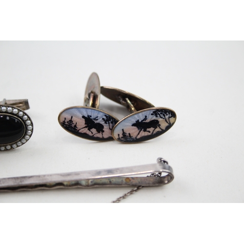 285 - A collection of silver Scandi gents accessories including Askel Holmsen