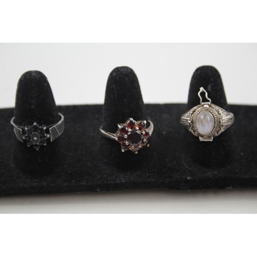 288 - A collection of silver gemstone rings including Moonstone