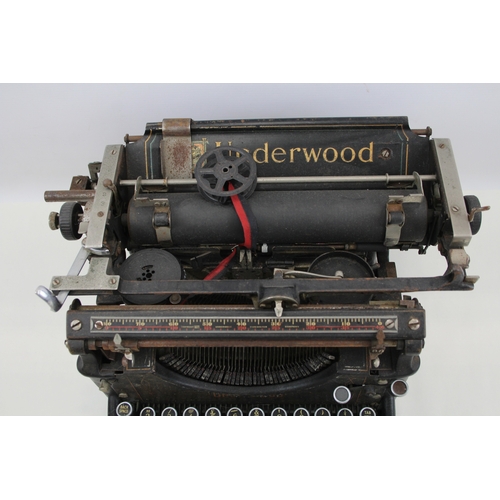 364 - Vintage 1930s Underwood Typewriter