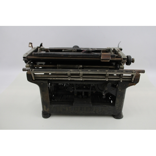 364 - Vintage 1930s Underwood Typewriter