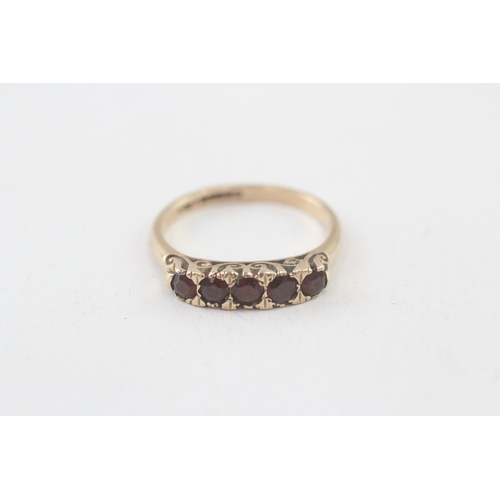 4 - 9ct gold vintage garnet five stone ring with scroll patterned gallery (2.3g) Size  N 1/2