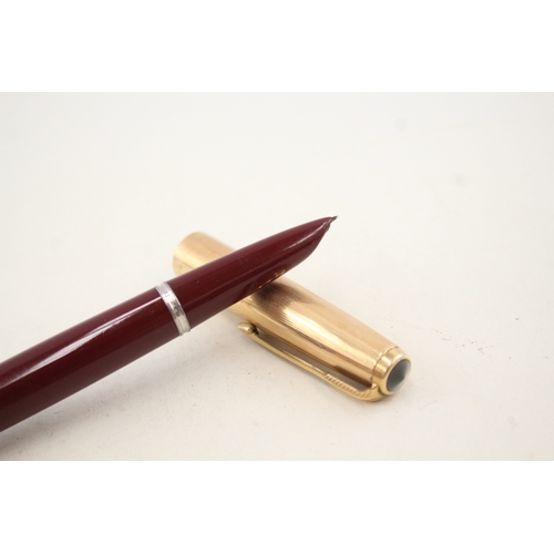 443 - 2 x Vintage PARKER 51 Burgundy Fountain Pens w/ 14ct Gold Nibs WRITING