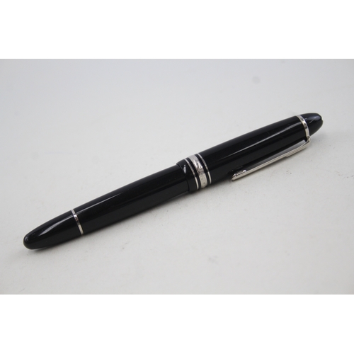 444 - Montblanc Meisterstuck Black Fountain Pen w/ 14ct White Gold Nib WRITING