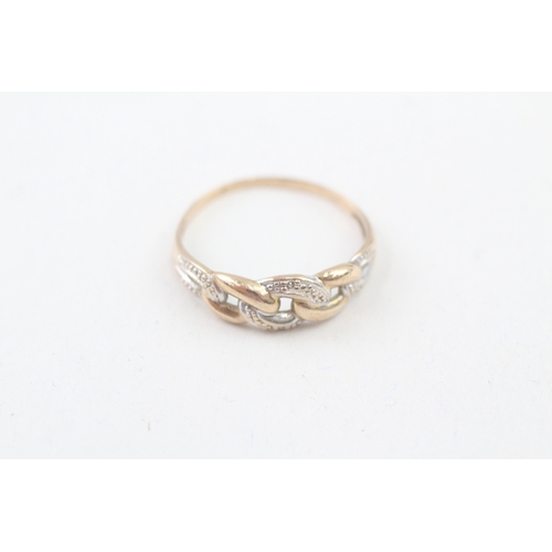 56 - 9ct gold diamond link design dress ring (1.2g) Size  P