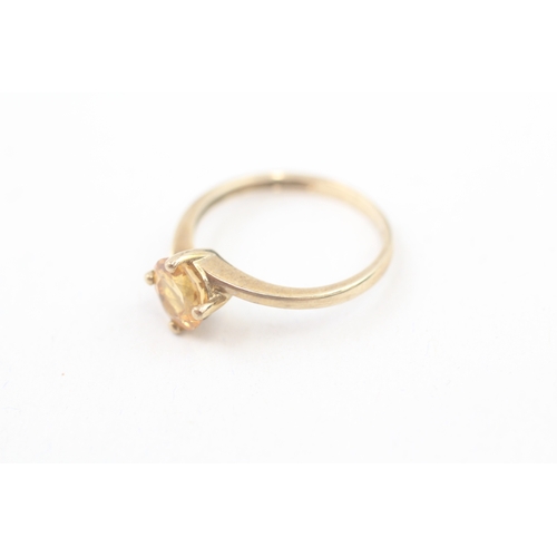 73 - 9ct gold citrine dress ring, claw set (1.9g) Size  P