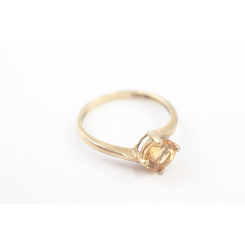 73 - 9ct gold citrine dress ring, claw set (1.9g) Size  P