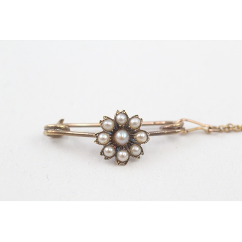 92 - 9ct gold vintage seed pearl floral bar brooch (2.7g)