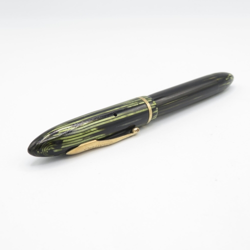 449 - Vintage SHEAFFER Balance Green Stripe Fountain Pen w/ 14ct Gold Nib WRITING