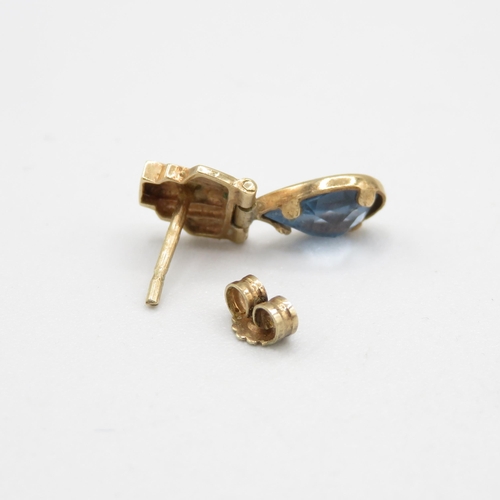 235 - 9ct gold blue gemstone earrings 1.7g