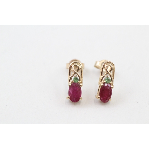 10 - 9ct gold ruby & green gemstone drop earrings with scroll backs (1.5g)