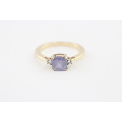 100 - 9ct gold cushion cut tanzanite & white gemstone dress ring, claw set (2.2g) Size  N 1/2