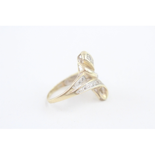 101 - 14ct gold diamond dress ring (4.5g) AS SEEN - MISHAPEN Size  Q