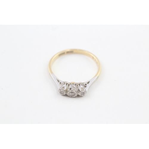 108 - 18ct gold vintage diamond three stone ring (2.5g) Size  P