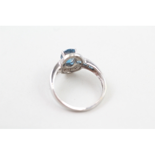 16 - 9ct gold blue topaz & diamond dress ring (3.4g) Size  P