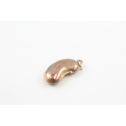 18 - 9ct gold vintage kidney bean charm (0.7g)