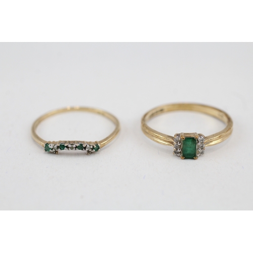 33 - 2x 9ct gold emerald & diamond engagement & curved eternity ring set (2.3g) Size  R + R