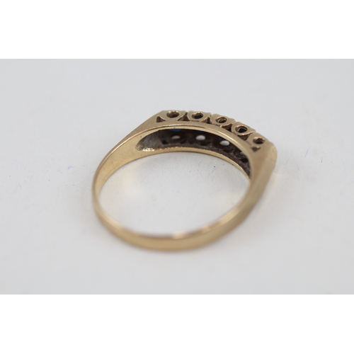 34 - 9ct gold sapphire half eternity ring (2.3g) Size  Q