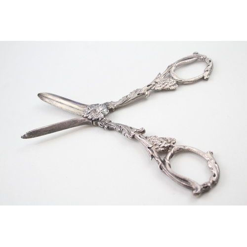 397 - Antique Edwardian 1903 London Sterling Silver Grape Scissors (125g)