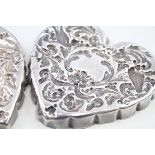 408 - 2 x Antique Victorian .925 Sterling Silver Heart Shaped Pin Dishes (80g)