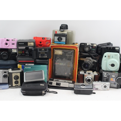 472 - Assorted Vintage Cameras Inc. SLRs, DSLRs, Lenses, Digital Bridges Etc. Job Lot