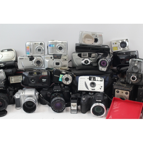 475 - Assorted Vintage Cameras Inc. SLRs, DSLRs, Lenses, Digital Bridges Etc. Job Lot