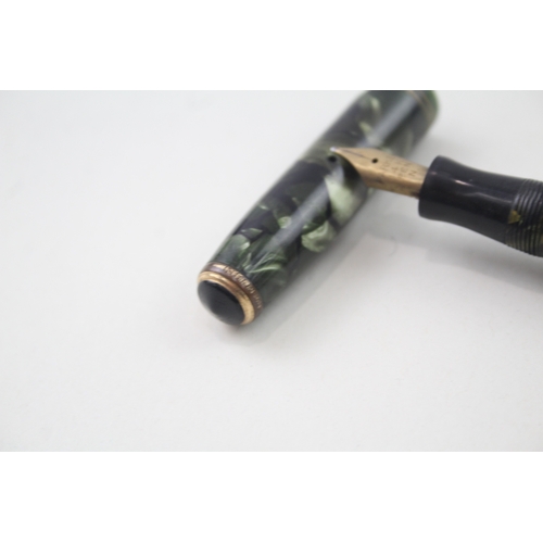 499 - Vintage Parker Vaccumatic Green Cased Fountain Pen w/ 14ct Gold Nib WRITING