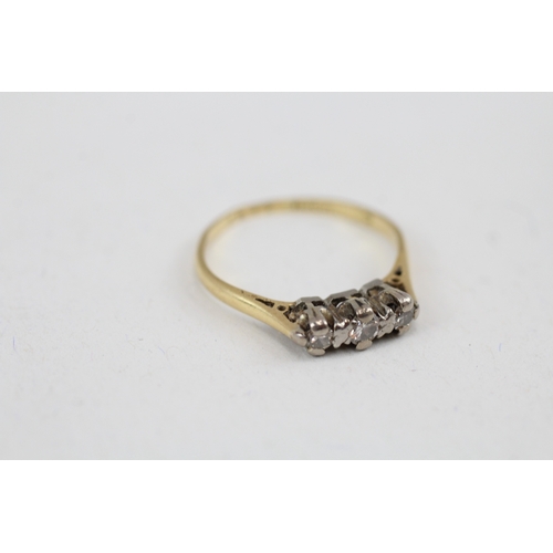 51 - 18ct gold vintage diamond three stone ring (1.8g) AS SEEN - MISHAPEN Size  L