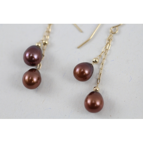 62 - 2x 14ct gold vari-hue cultured pearl drop earrings (3.4g)