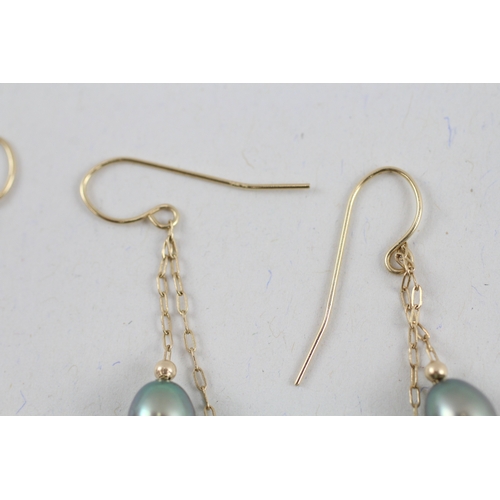 62 - 2x 14ct gold vari-hue cultured pearl drop earrings (3.4g)