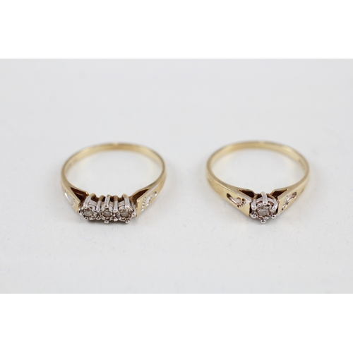 68 - 2x 9ct gold diamond solitaire & three stone ring set (3.6g) Size  O