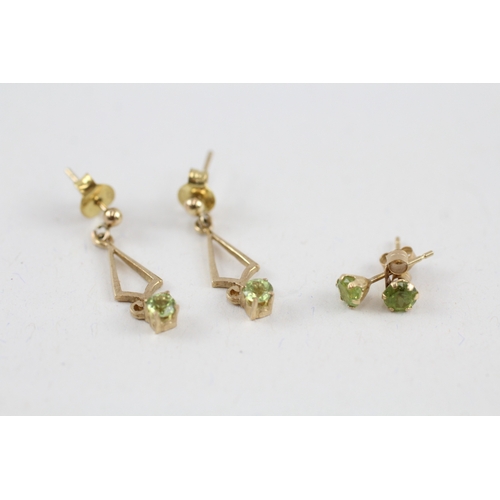 80 - 2x 9ct gold peridot stud & drop earrings (1.7g)