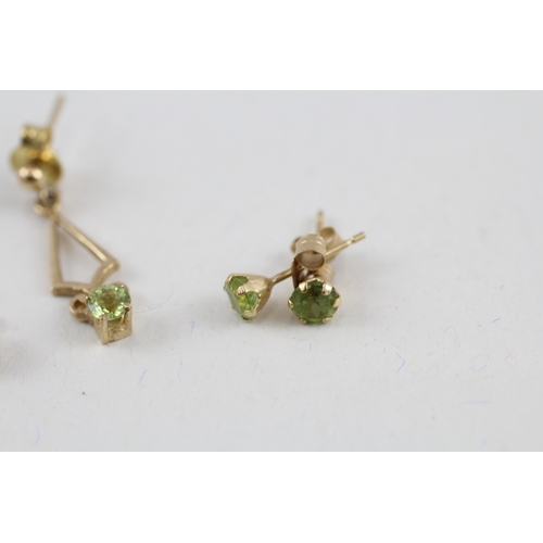 80 - 2x 9ct gold peridot stud & drop earrings (1.7g)