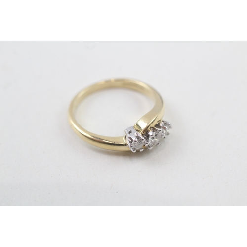 87 - 18ct gold vintage diamond three stone ring, total diamond weight: 0.25ct (approximately) (3.8g) Size... 