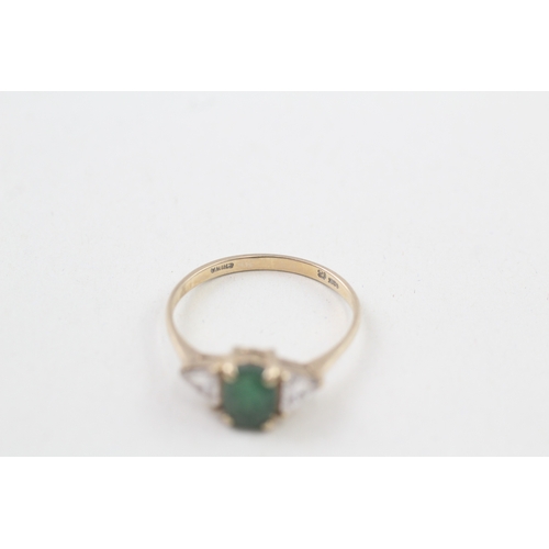 88 - 9ct gold emerald & cubic zirconia three stone ring (1.6g) Size  N