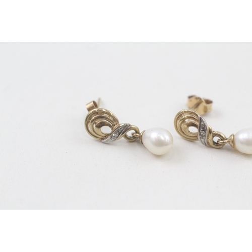 17 - 9ct gold cultured pearl & diamond drop earrings (1.8g)