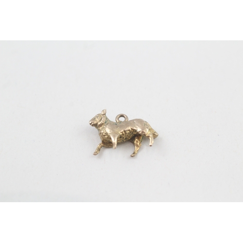 23 - 9ct gold vintage lamb charm (2g)