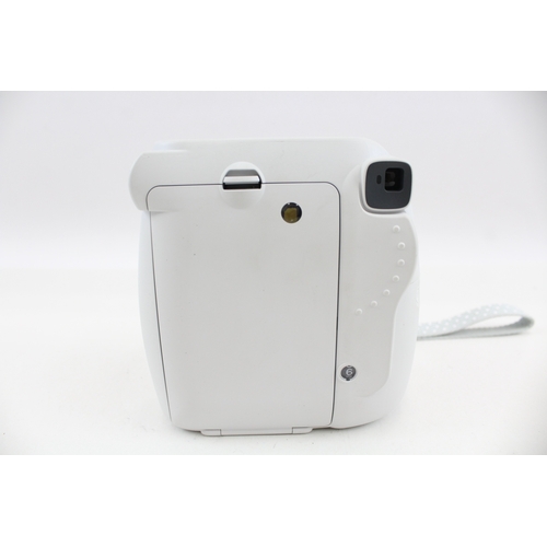 492 - Instax Mini 9 Instant Film Camera Working w/ Case