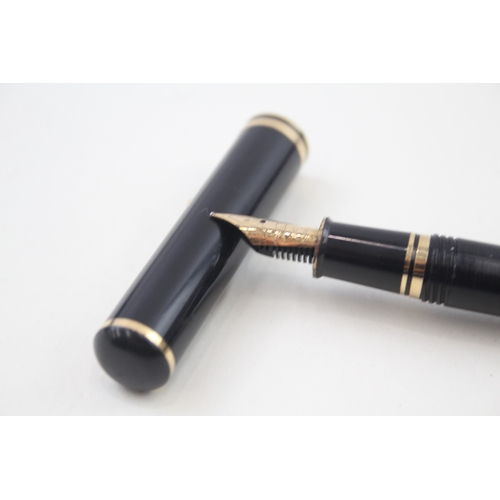 521 - Sheaffer Connoisseur  Black Lacquer Fountain Pen w/ 18ct Gold Nib WRITING