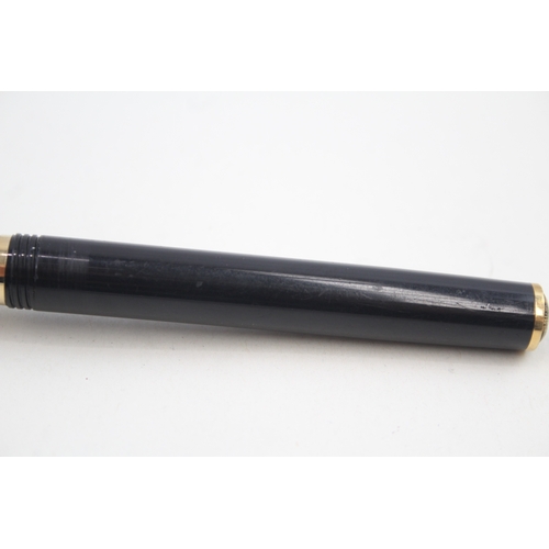 521 - Sheaffer Connoisseur  Black Lacquer Fountain Pen w/ 18ct Gold Nib WRITING