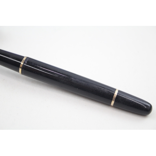 522 - Montblanc Meisterstuck Black Fountain Pen w/ 18ct Nib, .925 Sterling Cap (22g)