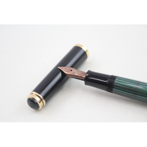 541 - Vintage Pelikan M400 Green & Black Fountain Pen w/ 14ct Gold Nib WRITING