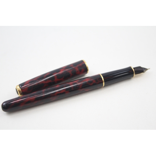 542 - Vintage Parker Sonnet Burgundy Lacquer Fountain Pen w/ 18ct Gold Nib WRITING