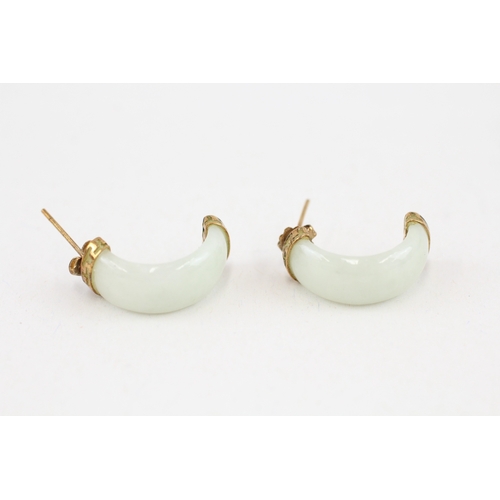 80 - 9ct gold half hoop jadeite earrings (3.8g)