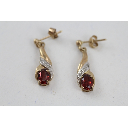 87 - 9ct gold garnet and diamond drop earrings (1.6g)