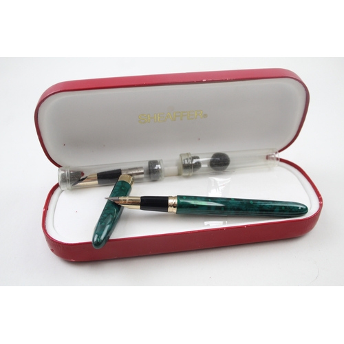 513 - Sheaffer Snorkel Green Lacquer Fountain Pen w/ 18ct Gold Nib WRITING Boxed