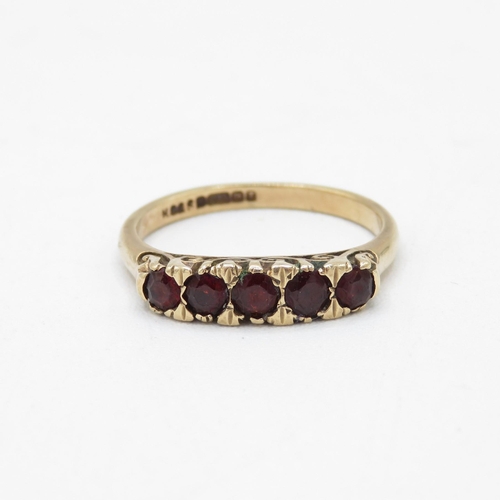 4 - 9ct gold vintage garnet five stone ring with scroll patterned gallery (2.3g) Size  N 1/2