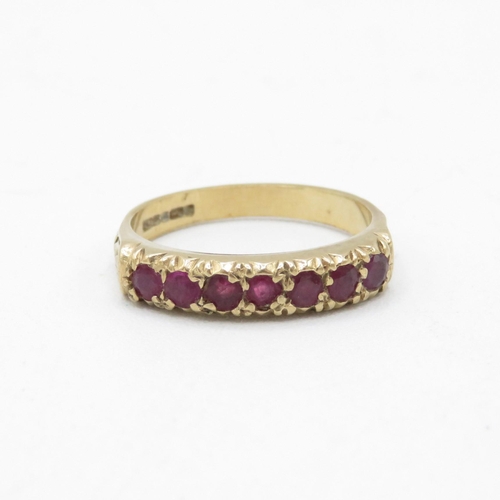 64 - 9ct gold vintage ruby half eternity dress ring (2.8g) Size  P