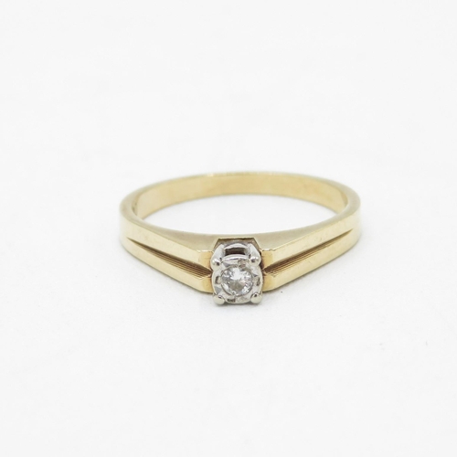 141 - 9ct gold vintage diamond solitaire dress ring (2.3g) Size  L 1/2